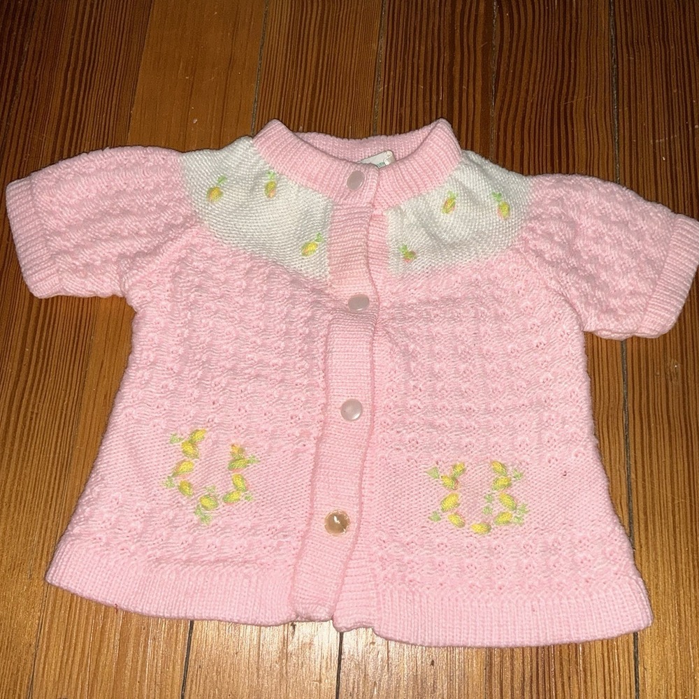 Vintage Infant Girls Cardigan Sweater Pink White Knit Flowers Approx. 3-6 Months